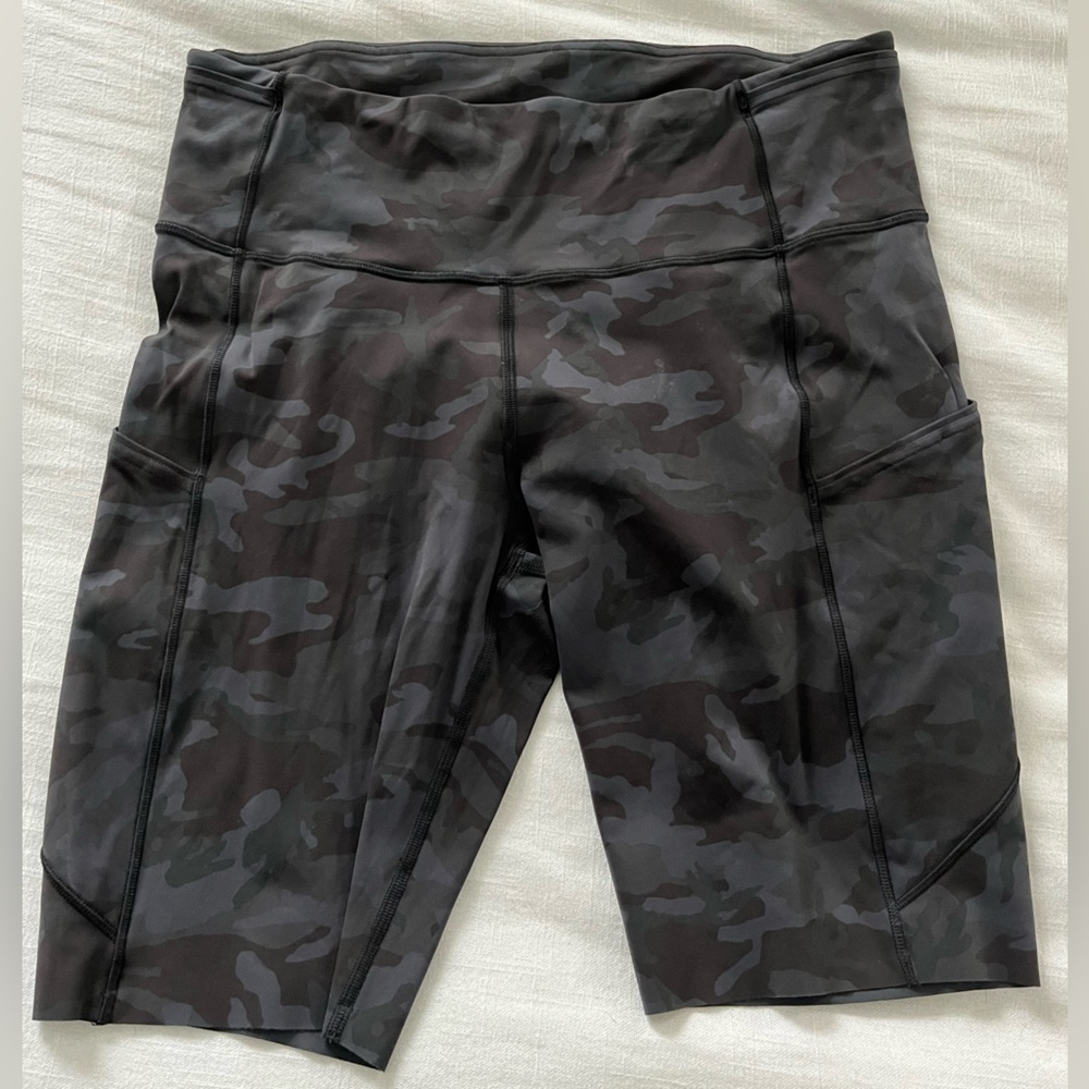 Lululemon women’s fast and free short size 10